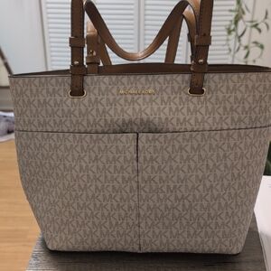 Knock Off Michael Kors Signature Beige and Brown Tote